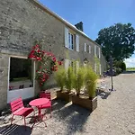 Ferme De Riou Holiday home Sainte-Mere-Eglise