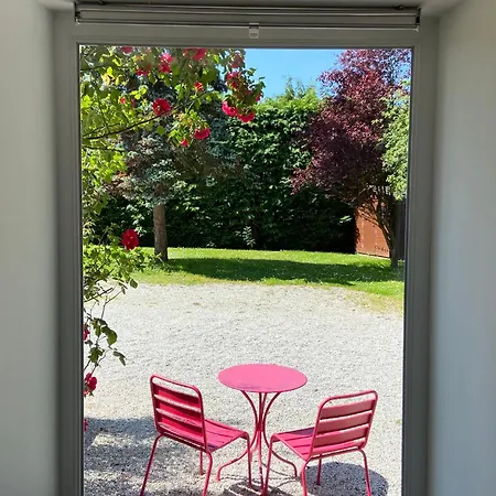 בית נופש Ferme De Riou Sainte-Mère-Église